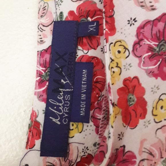 Miley Cyrus Max Azria Floral Romper - Picture 4 of 4